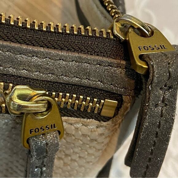 VTG FOSSIL Women’s Leather Crossbody Bag Purse Small Normcore Capsule Wardrobe - Picture 3 of 11